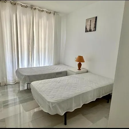 Dona Sofia Frente Al Mar